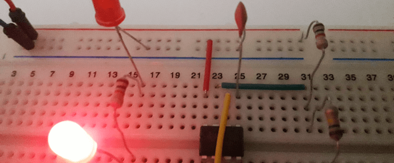 Dual LED Flasher Using 555 Timer